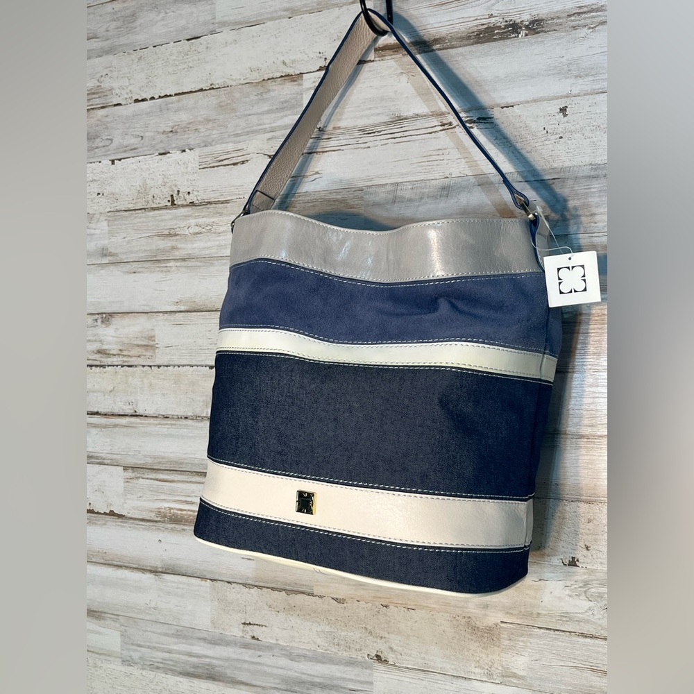 Liz Claiborne Purse: New